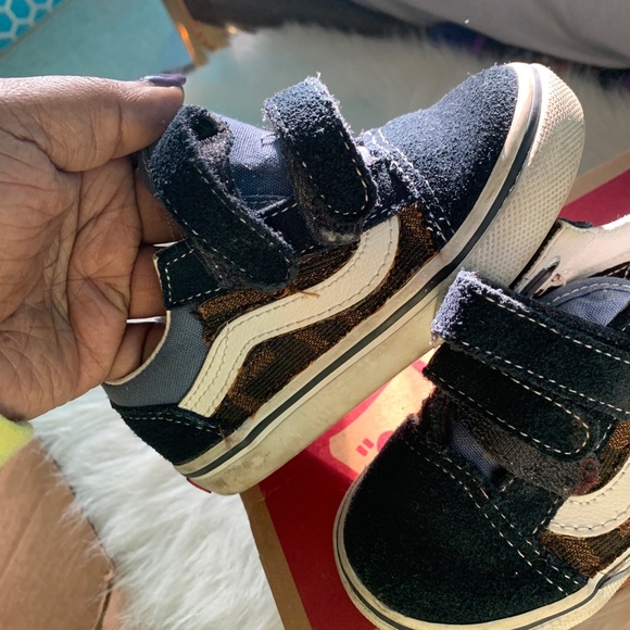 Custom vans - Picture 2 of 2